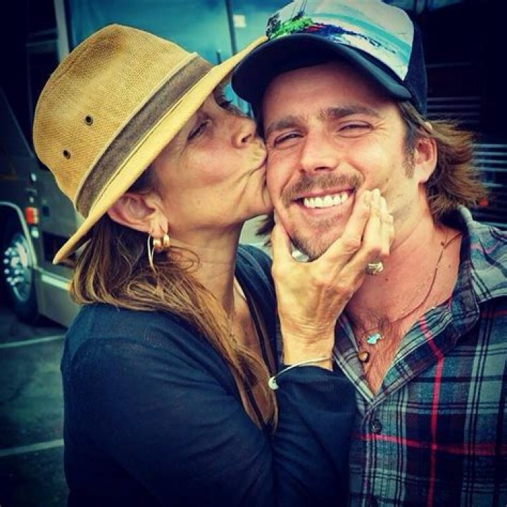 Lukas Nelson's Wife: A Deep Dive into Their Relationship